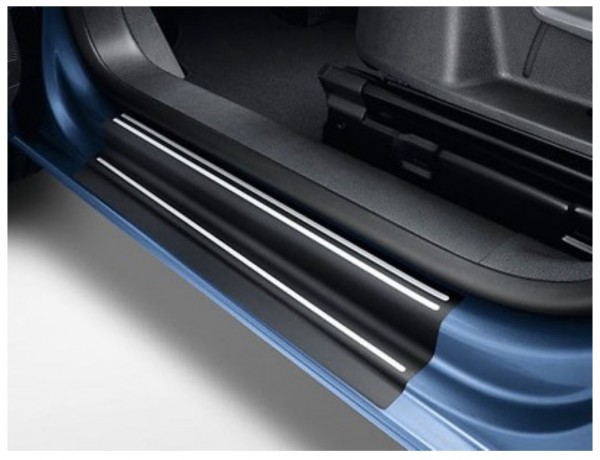VW Caddy Schutzfolie für Einstiegsleiste, Schwarz mit silbernen Streifen, Türen vorn